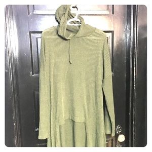 High low hoodie green